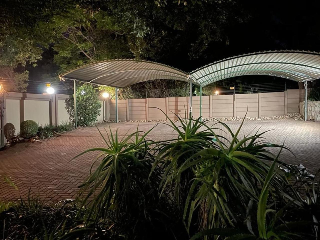 Spies Villa - Fast Wi-Fi, Netflix And Generator Middelburg  Zewnętrze zdjęcie