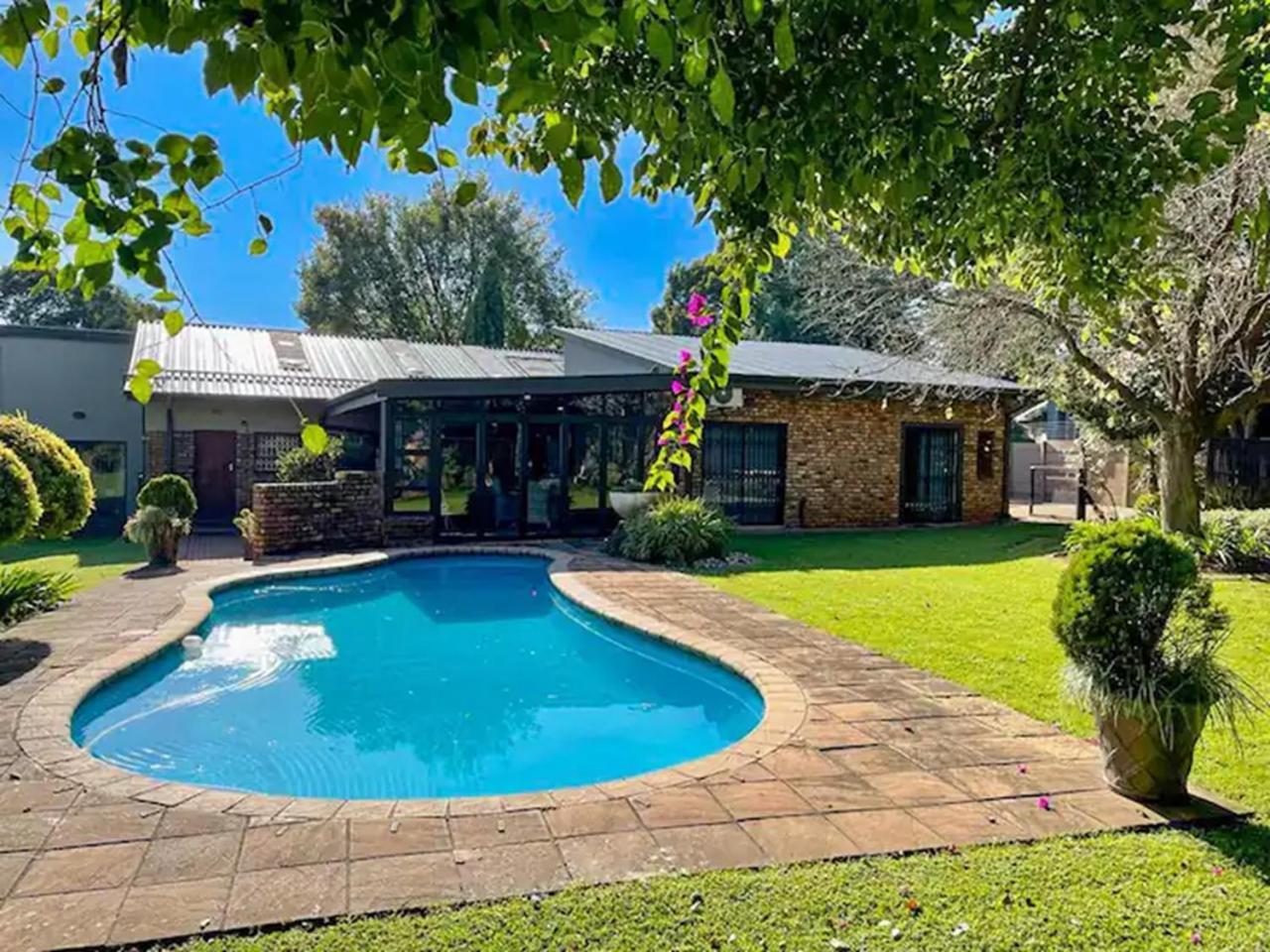 Spies Villa - Fast Wi-Fi, Netflix And Generator Middelburg  Zewnętrze zdjęcie